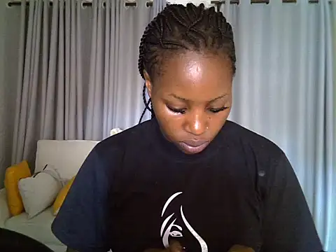 Queen loveer online show from 14, 3, 2026