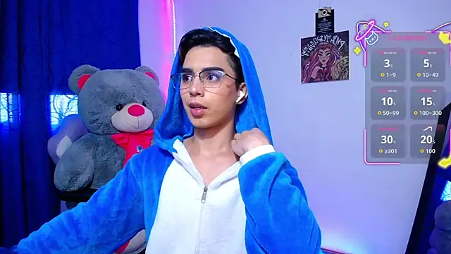 OwenBluee online show from 25, 6, 2026