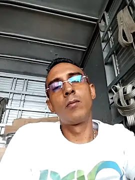 Snapshot of paisa233 chatting on 6, 4, 2026 paisa233 online show from 6, 4, 2026