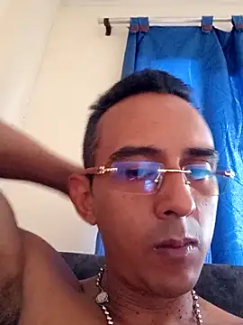 Snapshot of paisa233 chatting on 11, 4, 2026 paisa233 online show from 11, 4, 2026