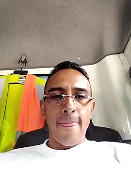 Snapshot of paisa233 chatting on 4, 5, 2026 paisa233 online show from 4, 5, 2026