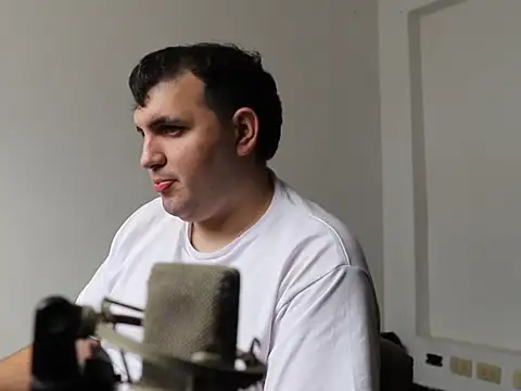 Snapshot of zekefotoslive chatting on 22, 12, 2025 zekefotoslive online show from 22, 12, 2025