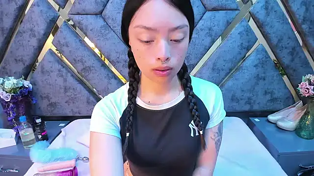 Sofia Mirandaa18 online show from 14, 7, 2026