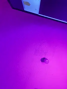 Snapshot of Ivann4 chatting on 5, 3, 2025 Ivann4 online show from 5, 3, 2025