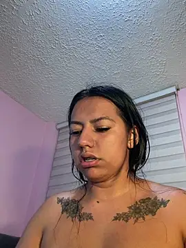 Snapshot of Ivann4 chatting on 6, 3, 2025 Ivann4 online show from 6, 3, 2025