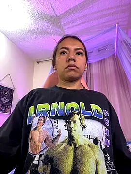 Snapshot of Ivann4 chatting on 16, 10, 2025 Ivann4 online show from 16, 10, 2025