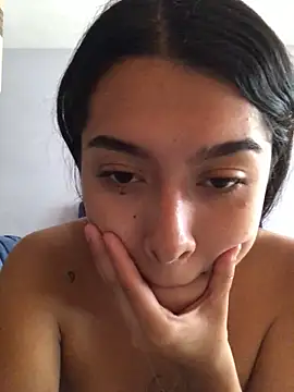 Snapshot of SweetLatiin_ chatting on 9, 2, 2025 SweetLatiin  online show from 9, 2, 2025