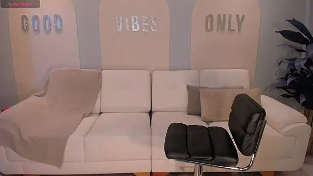 MariaHerrera  online show from 24, 12, 2024