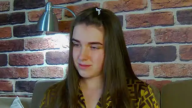 Sofia Hugs online show from 24, 3, 2026