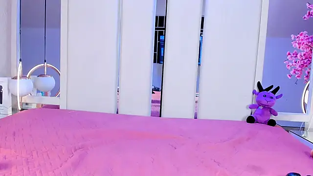 Michellespencer online show from 12, 3, 2026