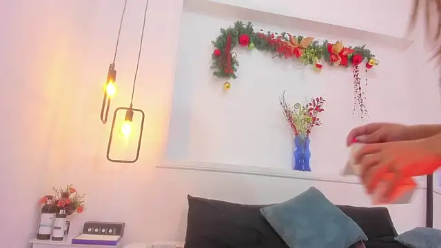 penelope handaos online show from 12, 12, 2024