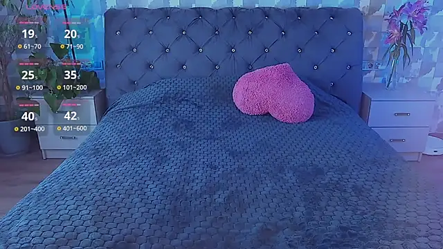 SuzannaWild online show from 26, 2, 2025