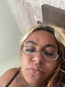 Snapshot of lolafairytail chatting on 18, 3, 2026 lolafairytail online show from 18, 3, 2026