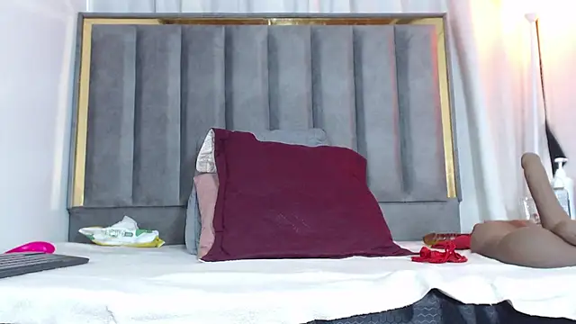 Snapshot of Rachele_x chatting on 14, 3, 2026 Rachele x online show from 14, 3, 2026