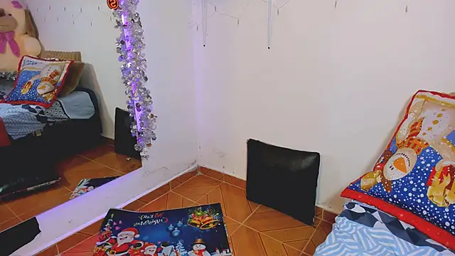 Snapshot of thin_princess chatting on 8, 1, 2025 thin princess online show from 8, 1, 2025