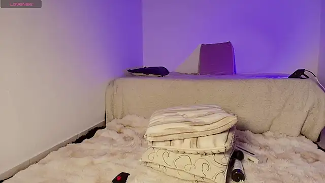 Madeline Dreams online show from 7, 5, 2026