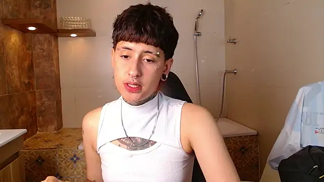 Snapshot of Ethan_lennox chatting on 14, 11, 2025 Ethan lennox online show from 14, 11, 2025