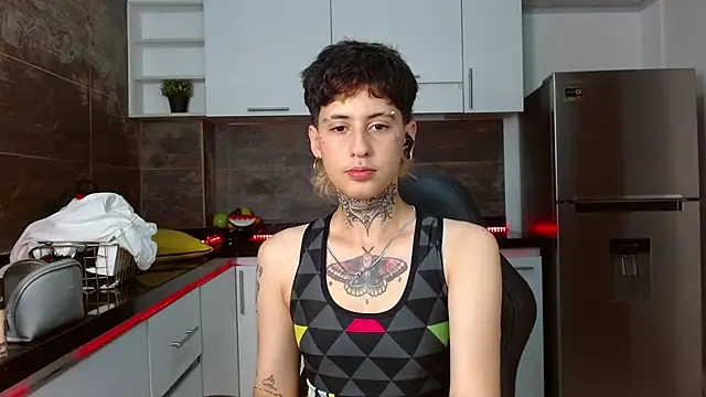 Snapshot of Ethan_lennox chatting on 14, 12, 2025 Ethan lennox online show from 14, 12, 2025