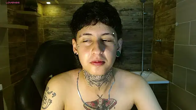 Snapshot of Ethan_lennox chatting on 4, 3, 2026 Ethan lennox online show from 4, 3, 2026