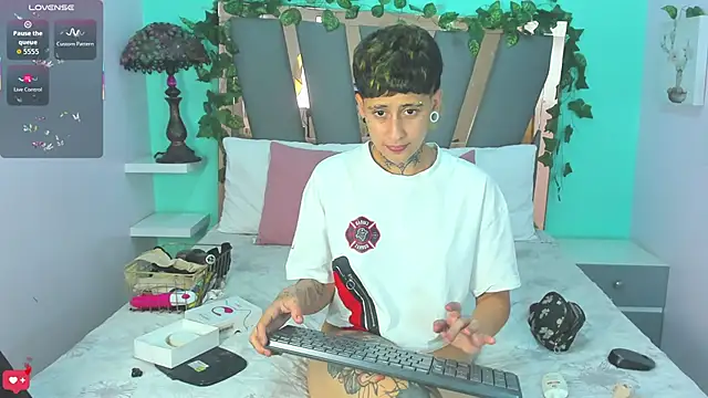 Snapshot of Ethan_lennox chatting on 19, 3, 2026 Ethan lennox online show from 19, 3, 2026