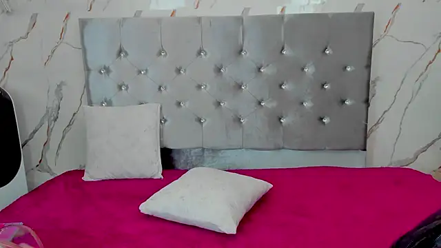 nymphomanya online show from 5, 7, 2026