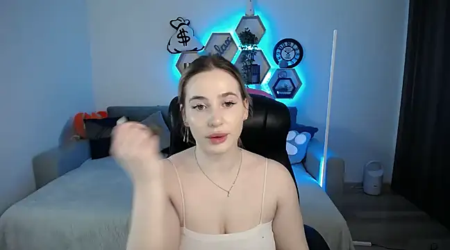 SabrinViolet online show from 4, 3, 2025