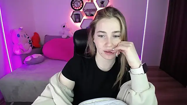 SabrinViolet online show from 8, 5, 2026
