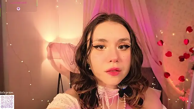 Snapshot of lilly_Cherry_ chatting on 28, 5, 2026 lilly Cherry online show from 28, 5, 2026