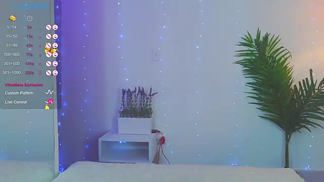 Snapshot of catalina__lovers chatting on 8, 1, 2025 catalina  lovers online show from 8, 1, 2025