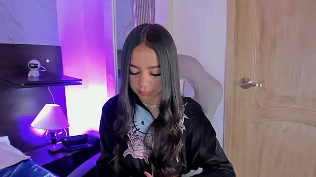 Snapshot of Violet_spencer chatting on 24, 12, 2024 Violet spencer online show from 24, 12, 2024