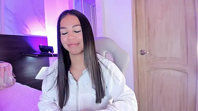 Snapshot of Violet_spencer chatting on 8, 2, 2025 Violet spencer online show from 8, 2, 2025