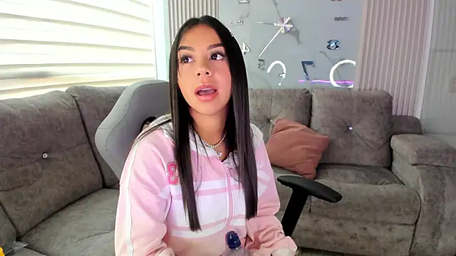 Snapshot of Violet_spencer chatting on 10, 3, 2025 Violet spencer online show from 10, 3, 2025