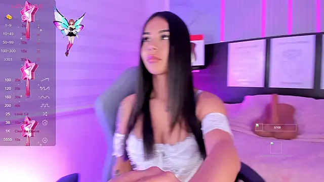 Snapshot of Violet_spencer chatting on 4, 10, 2025 Violet spencer online show from 4, 10, 2025