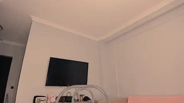 Snapshot of tinki_winkii chatting on 4, 8, 2026 tinki winkii online show from 4, 8, 2026