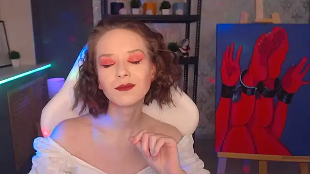 FascinatingEyess online show from 1, 1, 2025