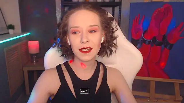 FascinatingEyess online show from 4, 2, 2025