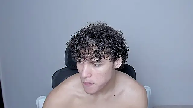 Snapshot of laurent_nova chatting on 11, 11, 2025 laurent nova online show from 11, 11, 2025