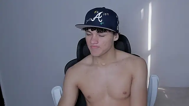 Snapshot of laurent_nova chatting on 30, 11, 2025 laurent nova online show from 30, 11, 2025