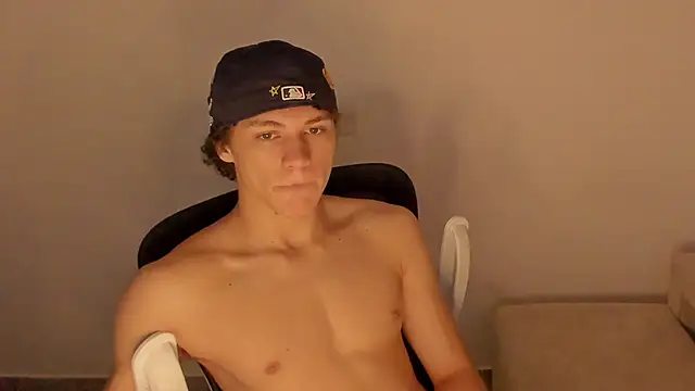 Snapshot of laurent_nova chatting on 21, 12, 2025 laurent nova online show from 21, 12, 2025