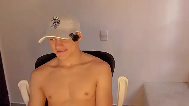 Snapshot of laurent_nova chatting on 11, 1, 2026 laurent nova online show from 11, 1, 2026