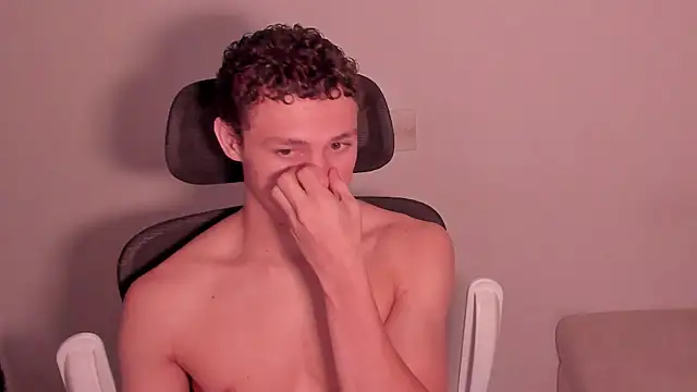 Snapshot of laurent_nova chatting on 4, 3, 2026 laurent nova online show from 4, 3, 2026