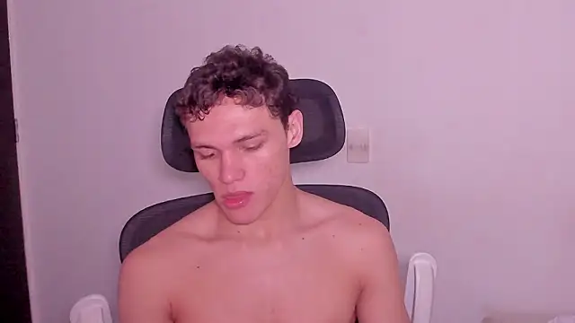 Snapshot of laurent_nova chatting on 9, 3, 2026 laurent nova online show from 9, 3, 2026