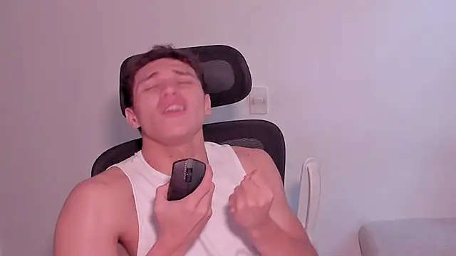 Snapshot of laurent_nova chatting on 16, 3, 2026 laurent nova online show from 16, 3, 2026