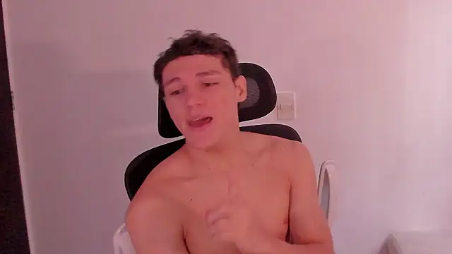 Snapshot of laurent_nova chatting on 18, 3, 2026 laurent nova online show from 18, 3, 2026