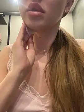 Jullia Carter online show from 9, 4, 2026