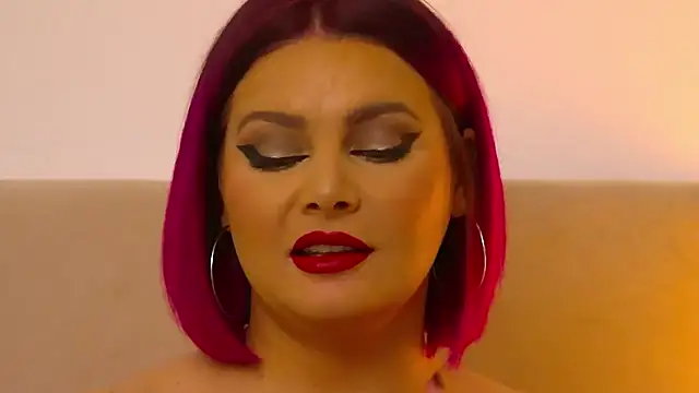 RissaRheys online show from 6, 12, 2024