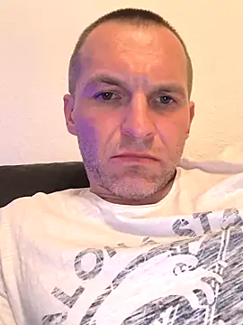 AttractiveSilk5 online show from 8, 3, 2026