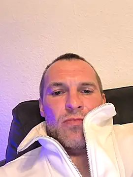 AttractiveSilk5 online show from 30, 3, 2026