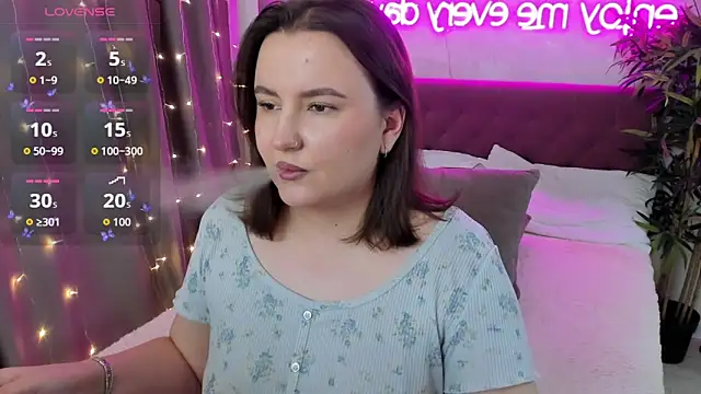 Snapshot of FeralPeach chatting on 21, 12, 2025 FeralPeach online show from 21, 12, 2025