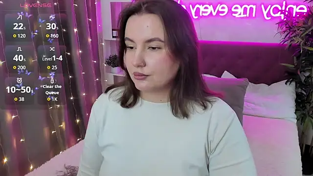 Snapshot of FeralPeach chatting on 9, 1, 2026 FeralPeach online show from 9, 1, 2026